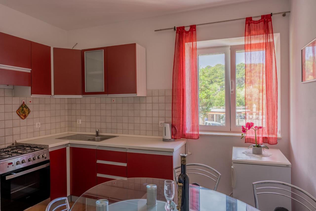 Guesthouse Kamarin Pomena Zewnętrze zdjęcie