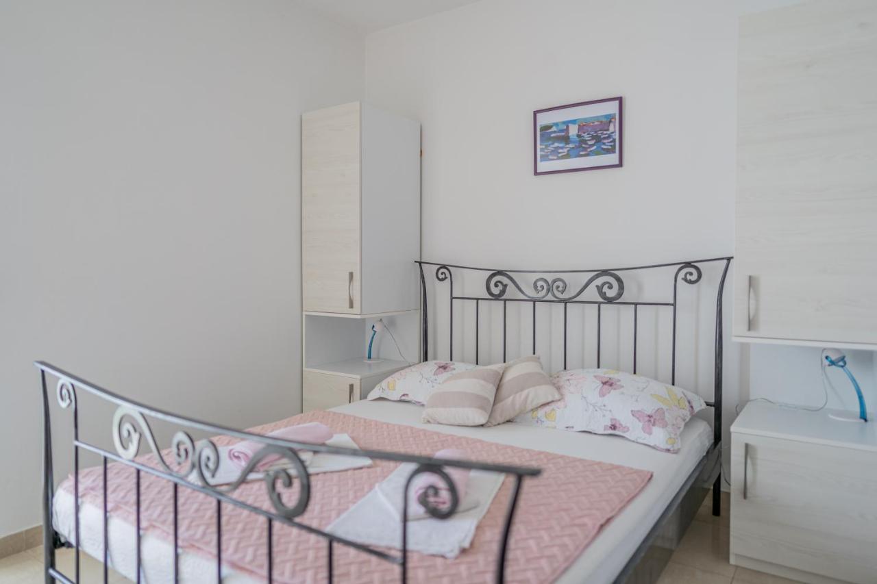 Guesthouse Kamarin Pomena Zewnętrze zdjęcie