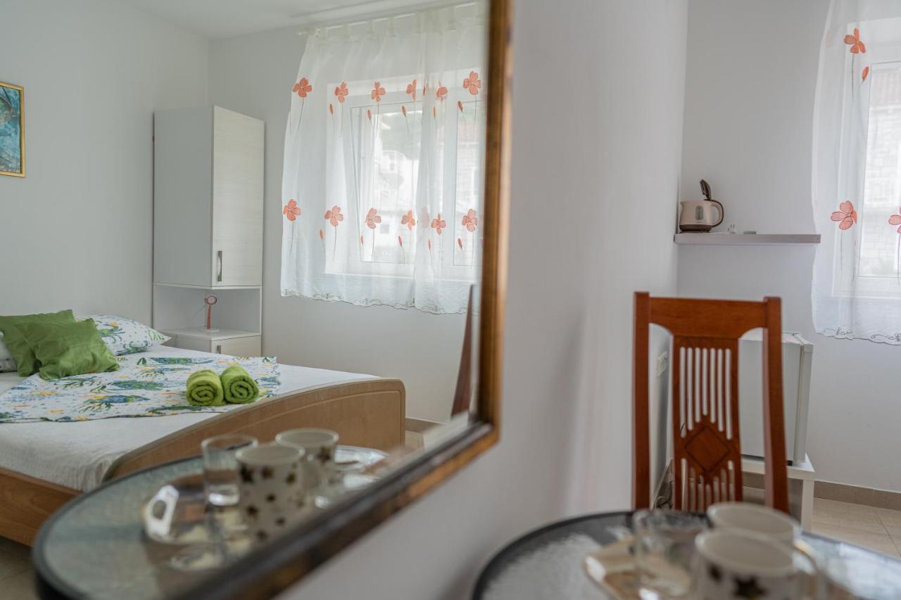 Guesthouse Kamarin Pomena Zewnętrze zdjęcie