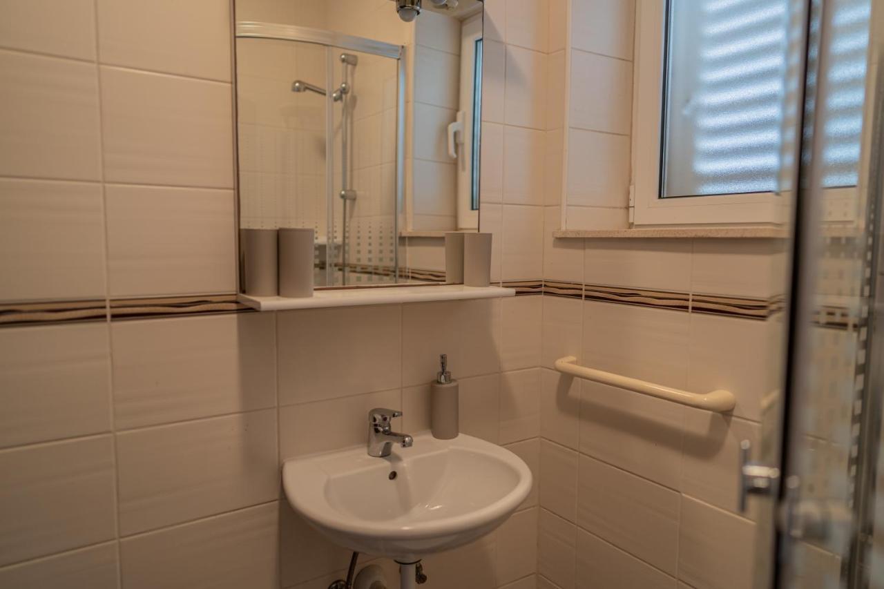 Guesthouse Kamarin Pomena Zewnętrze zdjęcie